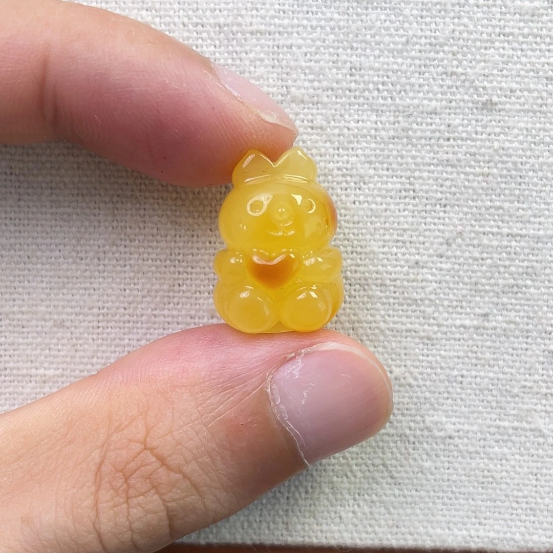 琥珀未镶嵌珠宝奇石兔子