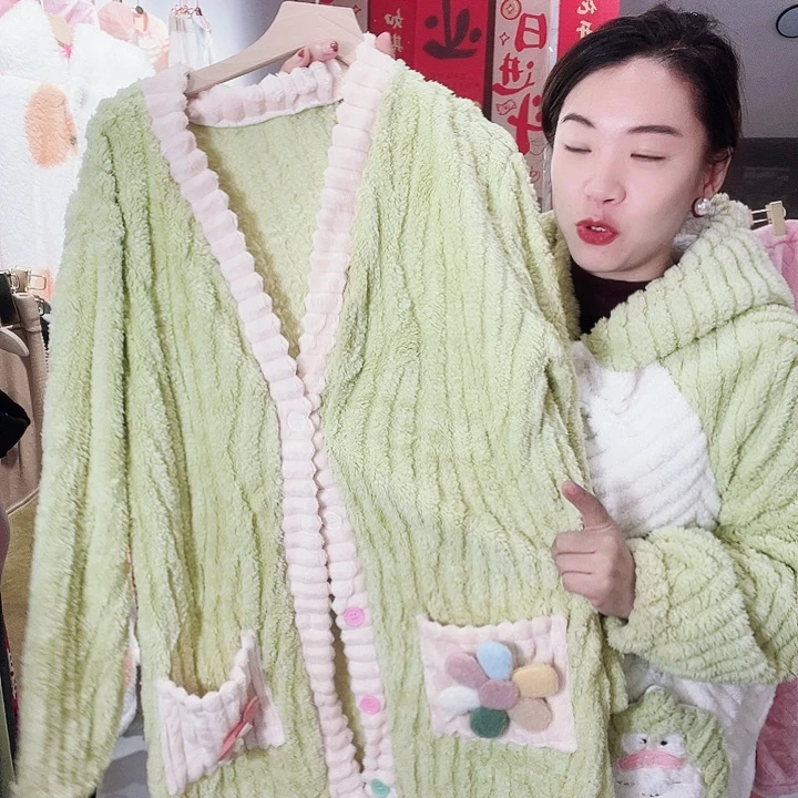 挂脖款170斤内法兰绒睡袍没有帽子