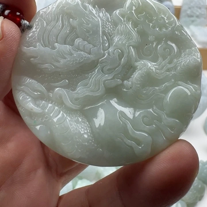 翡翠未镶嵌颈饰天然缅甸A货翡翠