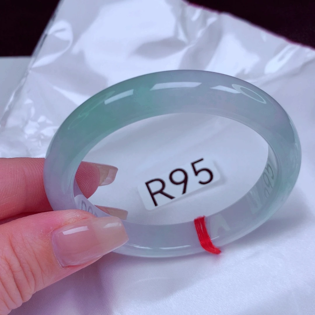 翡翠未镶嵌手镯手镯