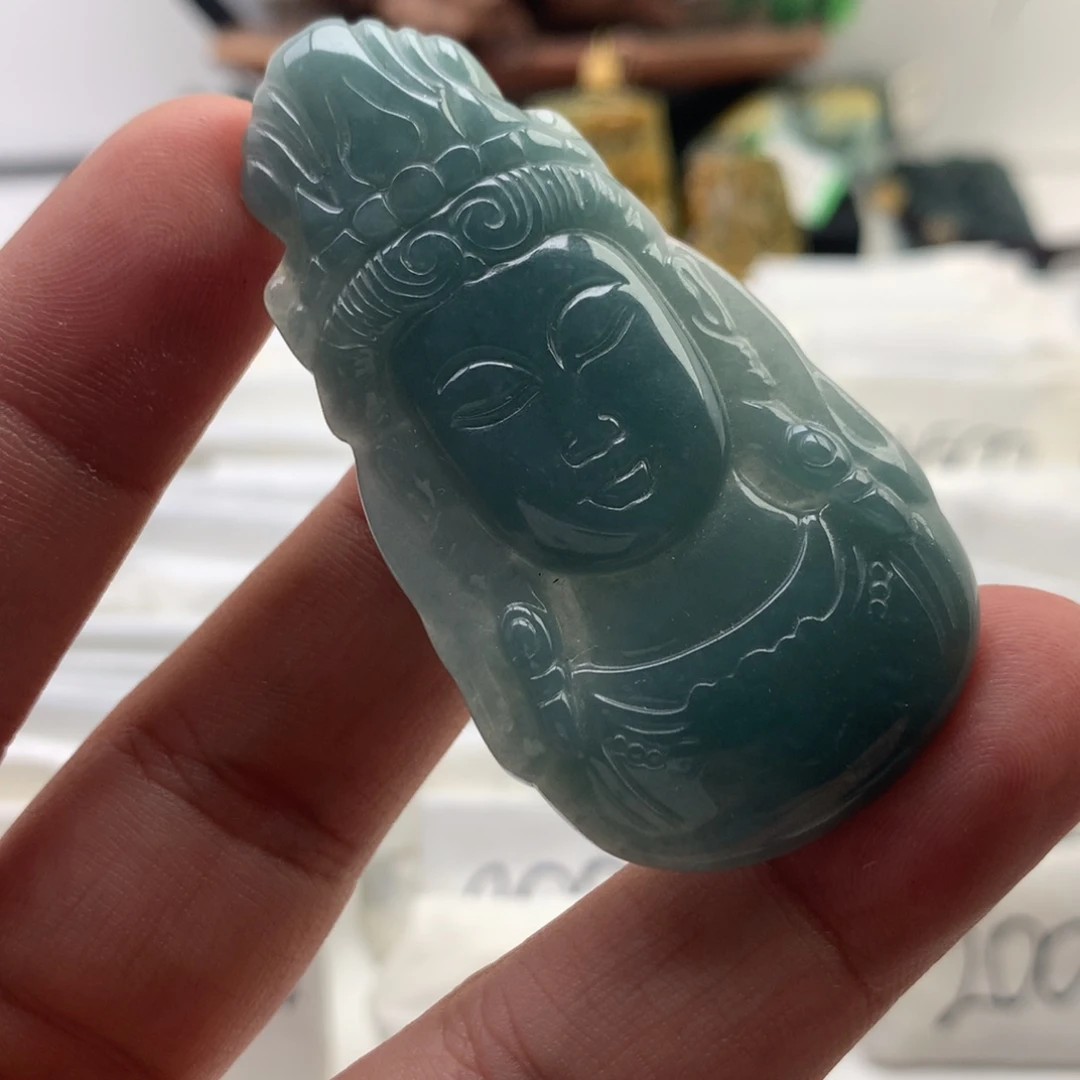 颈饰未镶嵌翡翠观音首