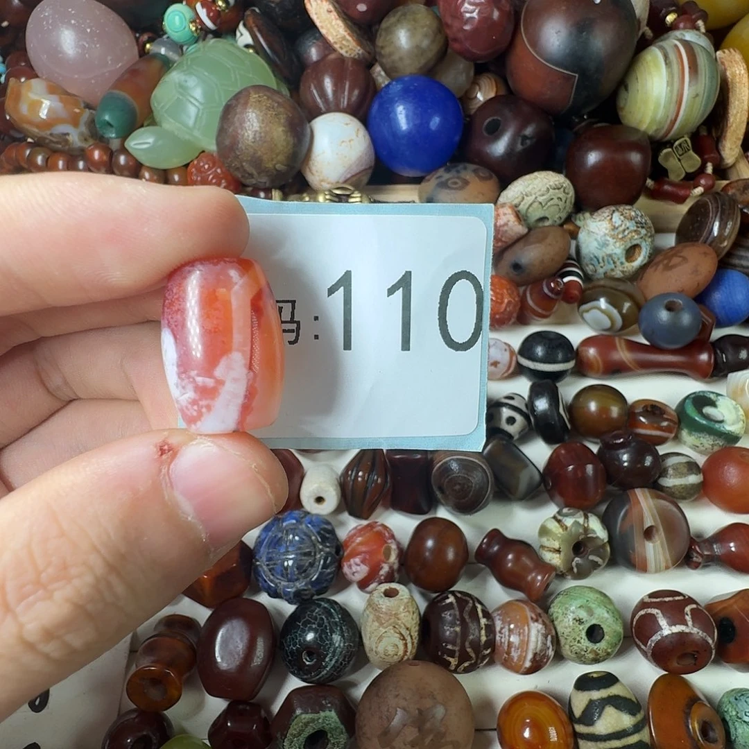 火***M玛瑙/玉髓未镶嵌纯天然玛瑙珠子