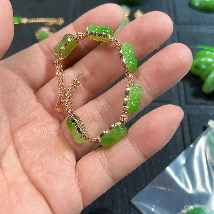 套链18K金镶嵌和田玉（碧玉）