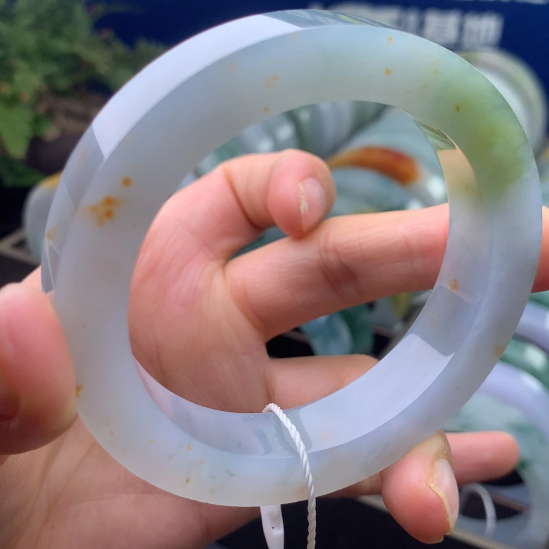 定制翡翠未镶嵌手镯不退不换