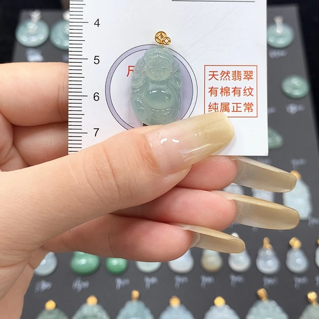 颈饰18K金镶嵌翡翠