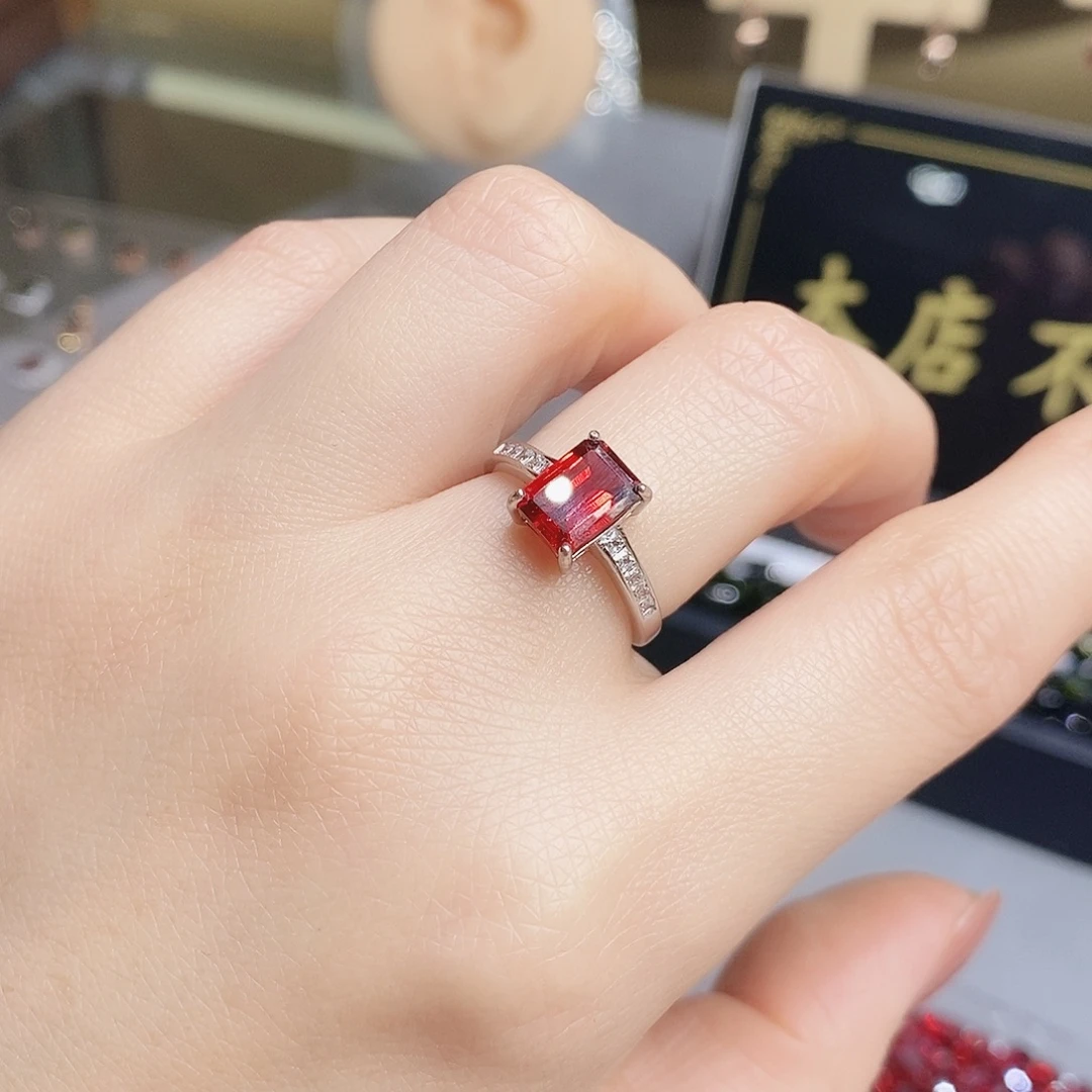 戒指银S925镶嵌石榴石戒指