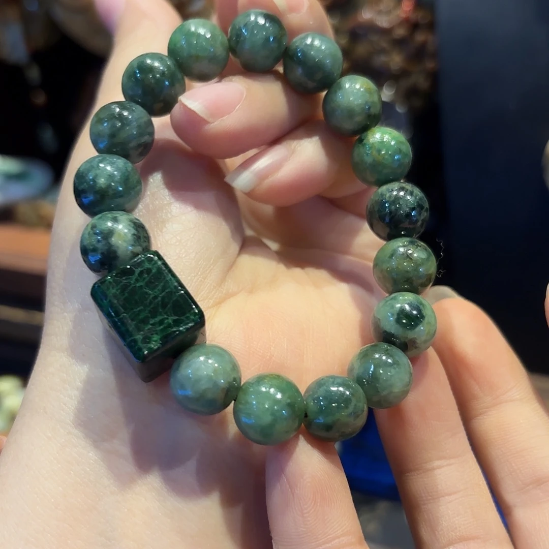 翡翠未镶嵌颈饰原创