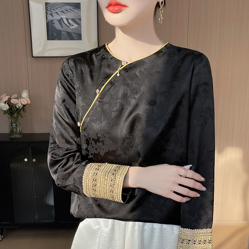新中式女装中国风缎面衬衫2025款女高级感白衬衣丝滑宽松遮肉上衣