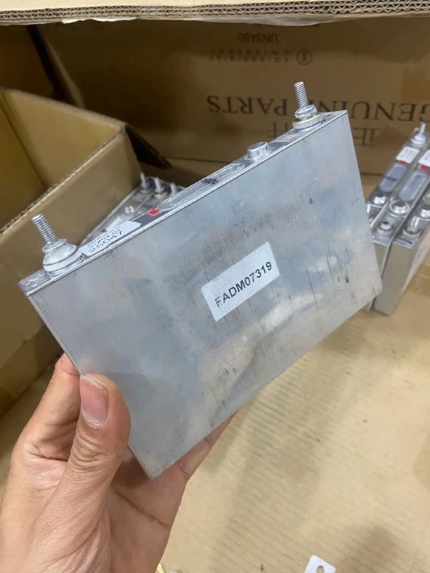 【 微鼓包处理】3.2V高倍率电芯 可做户外电源 强起 电动车电瓶