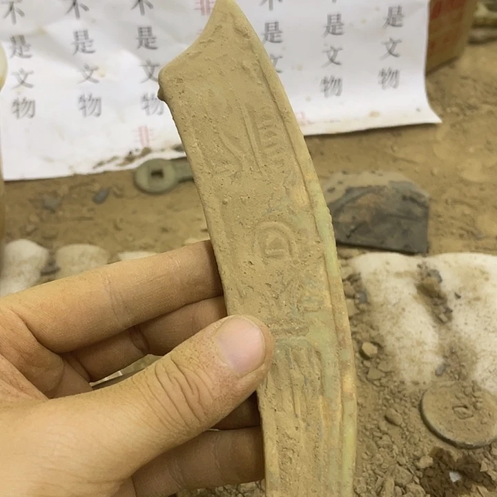 未镶嵌啊啊啊啊啊啊啊啊硅化玉