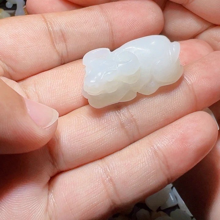 和田玉未镶嵌颈饰A****莲