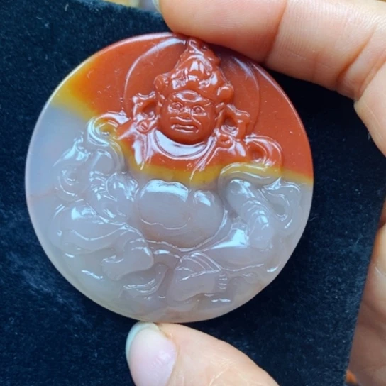 石英质玉(黄龙玉)未镶嵌颈饰