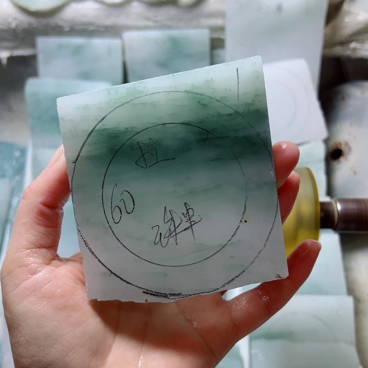 拉***灬定制石英质玉（天山翠）定制款60
