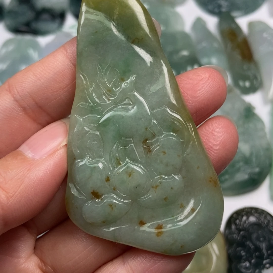 翡翠未镶嵌颈饰翡翠