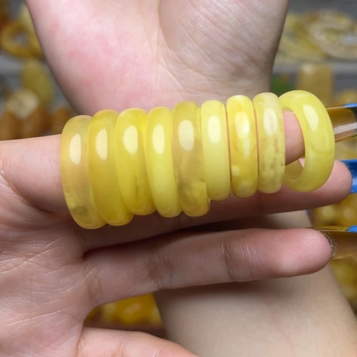 蜜蜡未镶嵌珠宝奇石福利款戒指指环戒圈一个