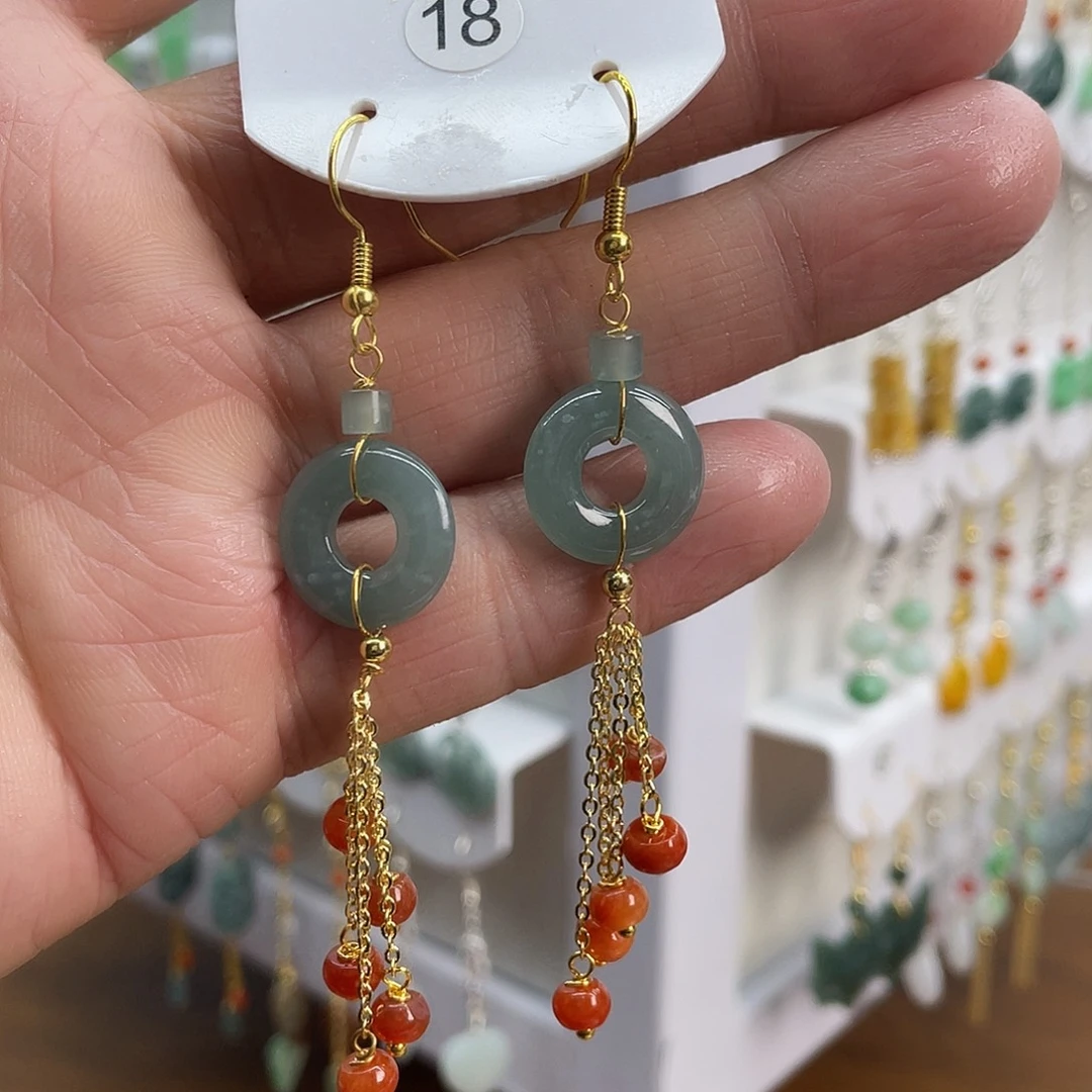 翡翠未镶嵌手链翡翠未镶嵌手链18