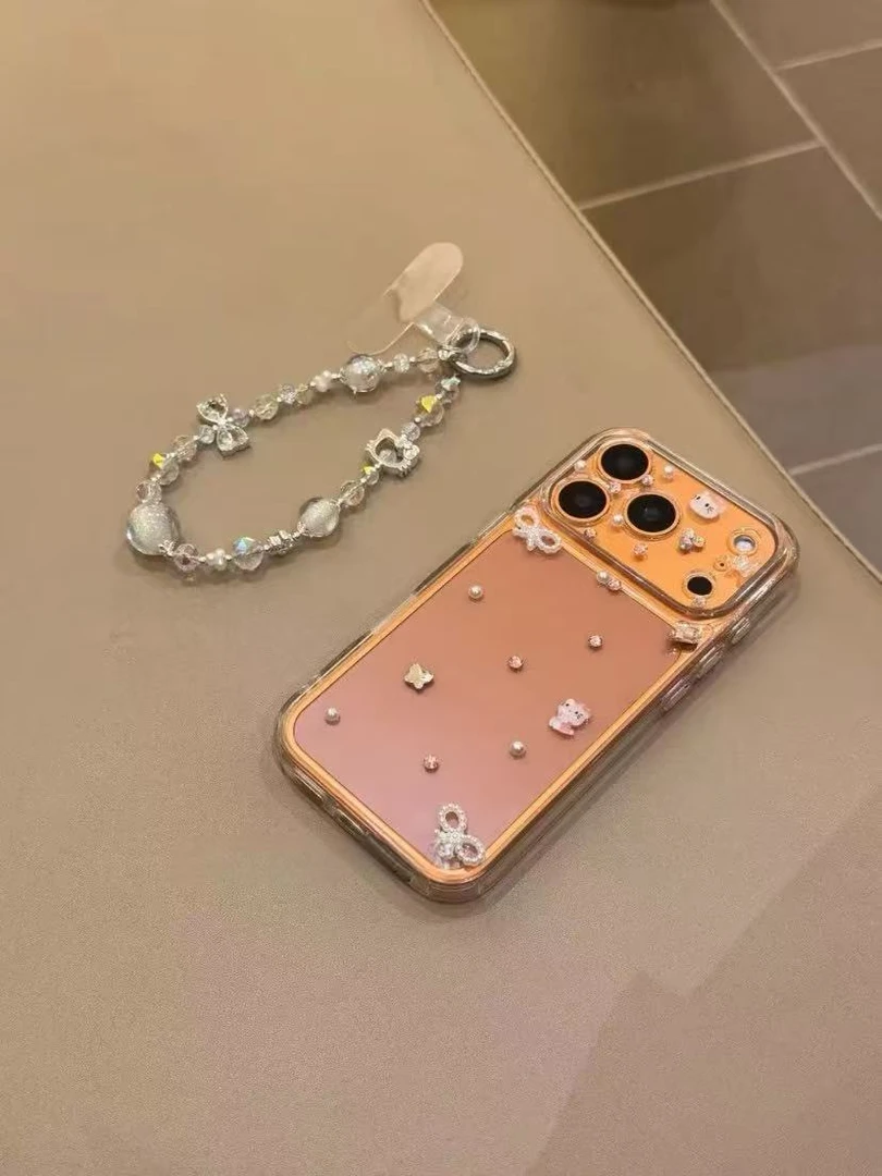 卡通精孔透明kt爱心粉钻手链适用iPhone17pro手机壳苹果16Pro新15