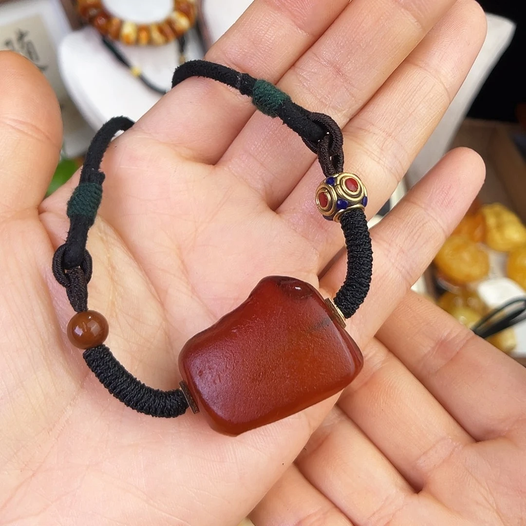 琥珀珠宝奇石未镶嵌，