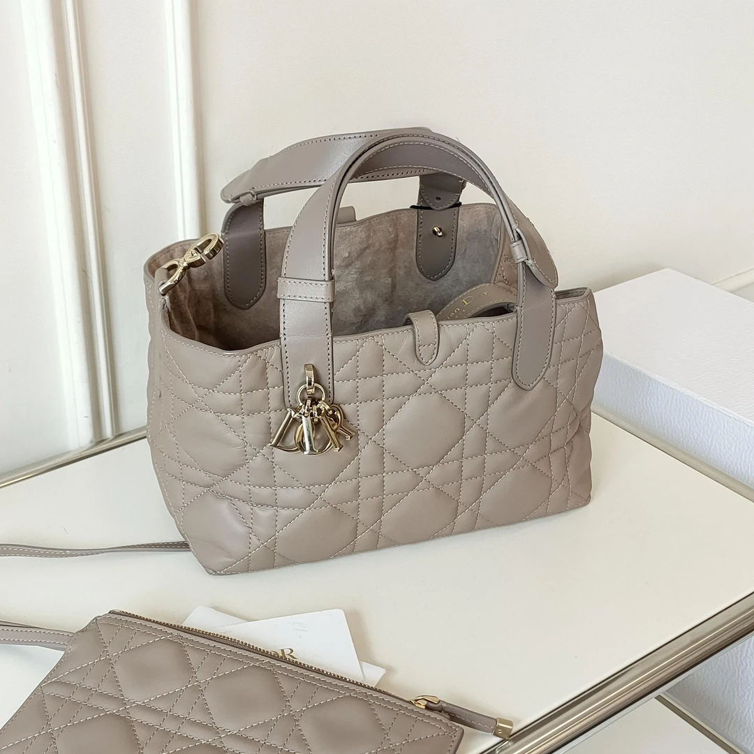 95新 DIOR/迪奥 23年暖灰褐色牛皮Toujours小号手提单肩包49463