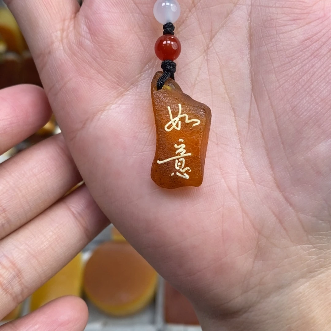 蜜蜡未镶嵌珠宝奇石