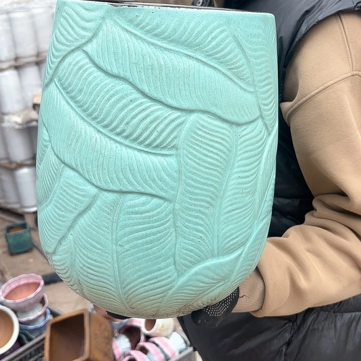 红陶绿芭蕉叶口径21高度31