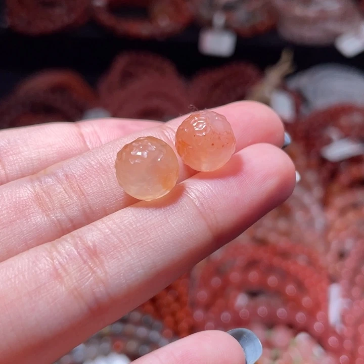 南红玛瑙未镶嵌梅花雕刻珠1204