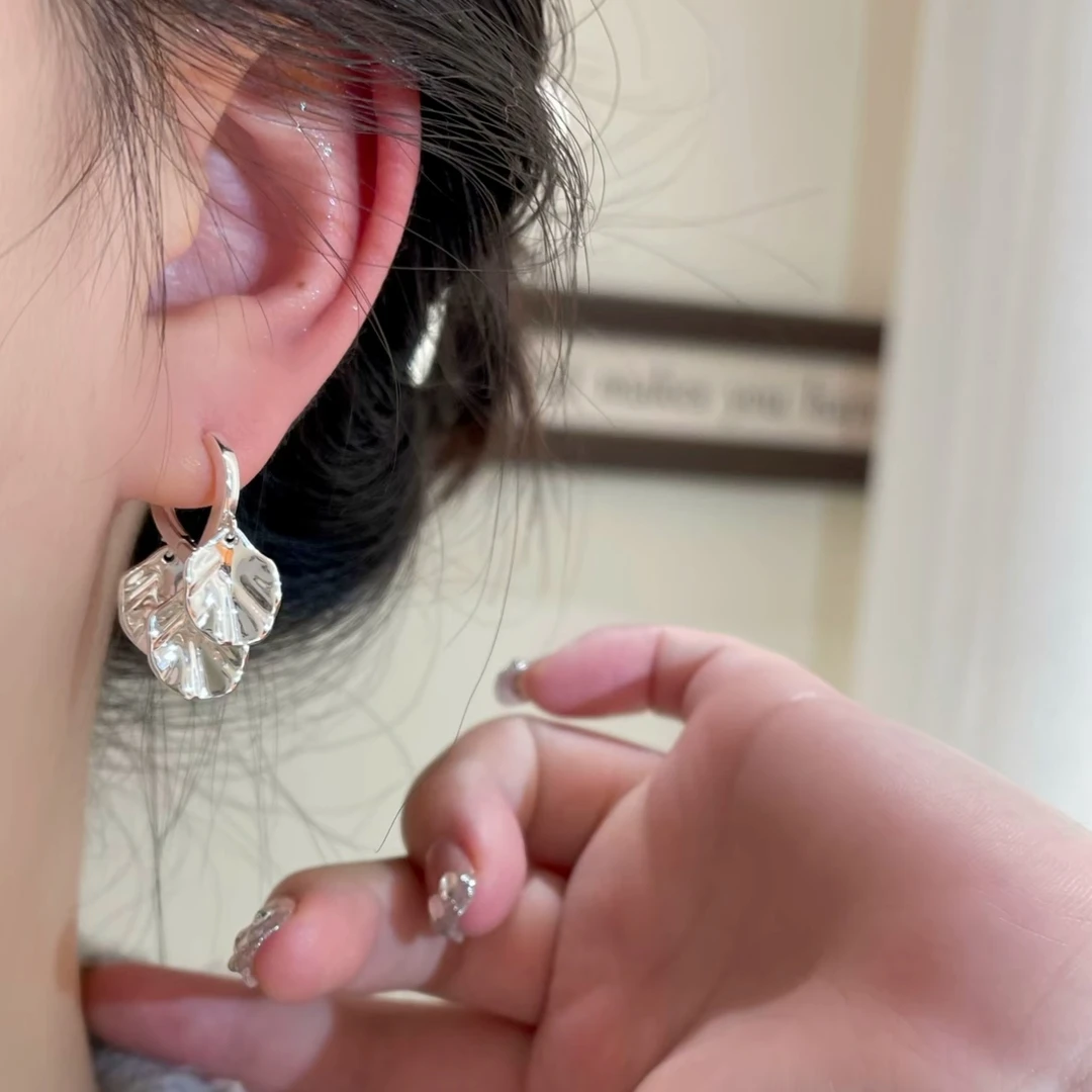 铜合金耳饰 精致设计叶子耳扣耳环女轻奢高级感时尚气质耳钉耳饰