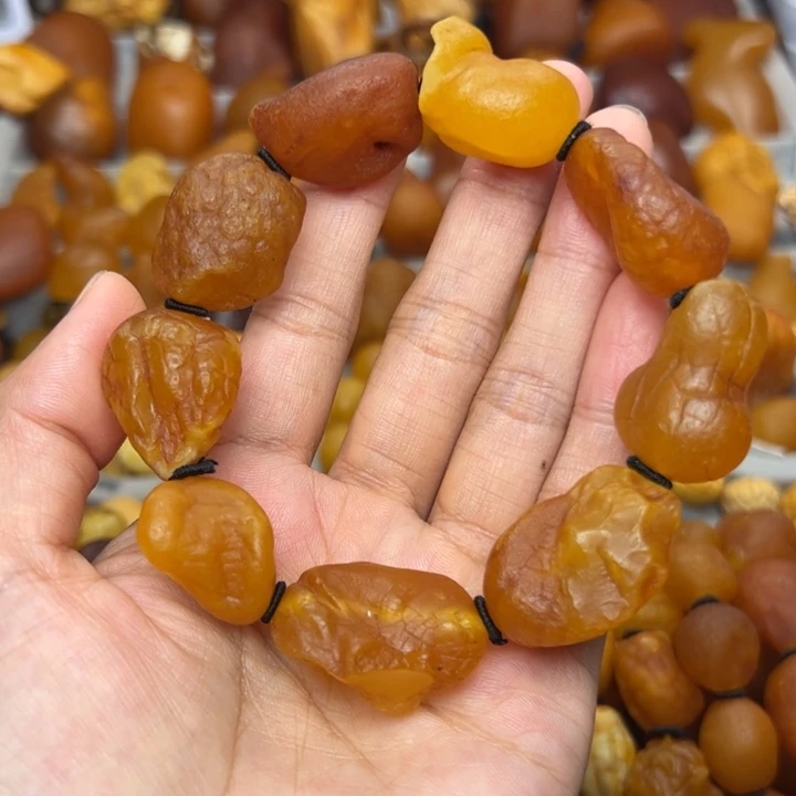 琥珀未镶嵌裸石天然蜜蜡