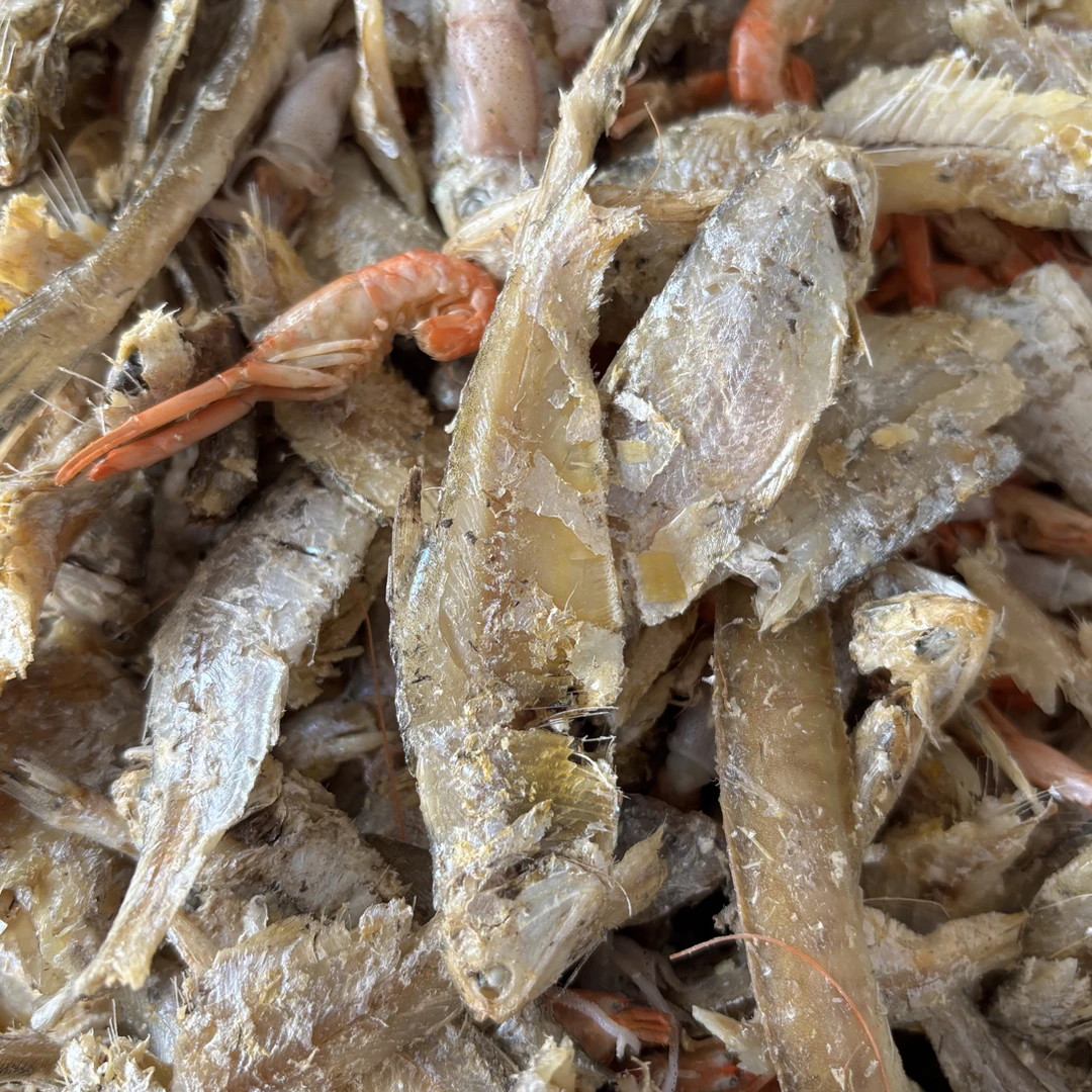 正宗虾皮里挑的锅宝鱼熟鱼