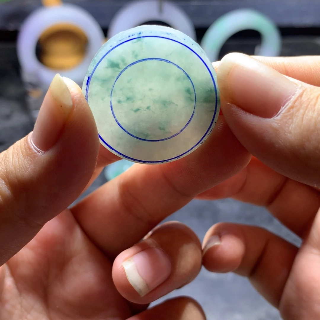 定制翡翠未镶嵌翡翠