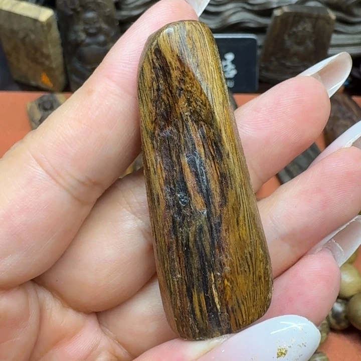 大叶紫檀（黑酸枝木类）