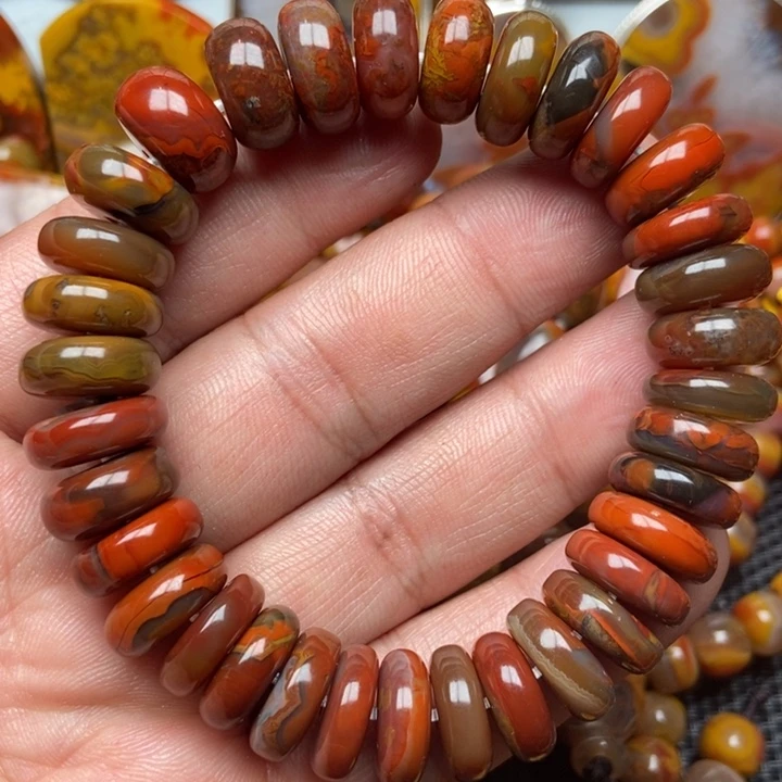 玛瑙/玉髓手串未镶嵌知**生