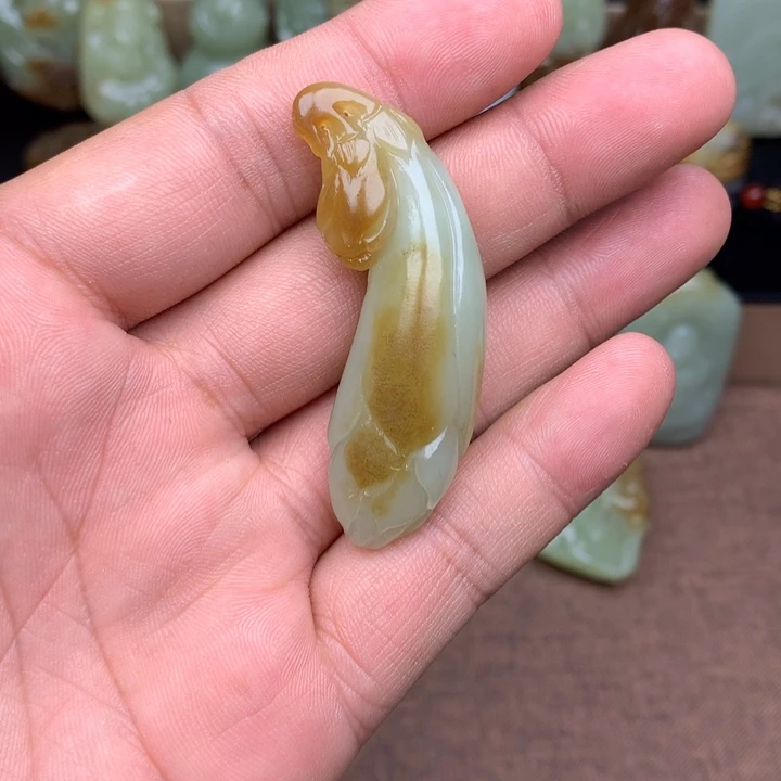 和田玉（糖玉）未镶嵌颈饰