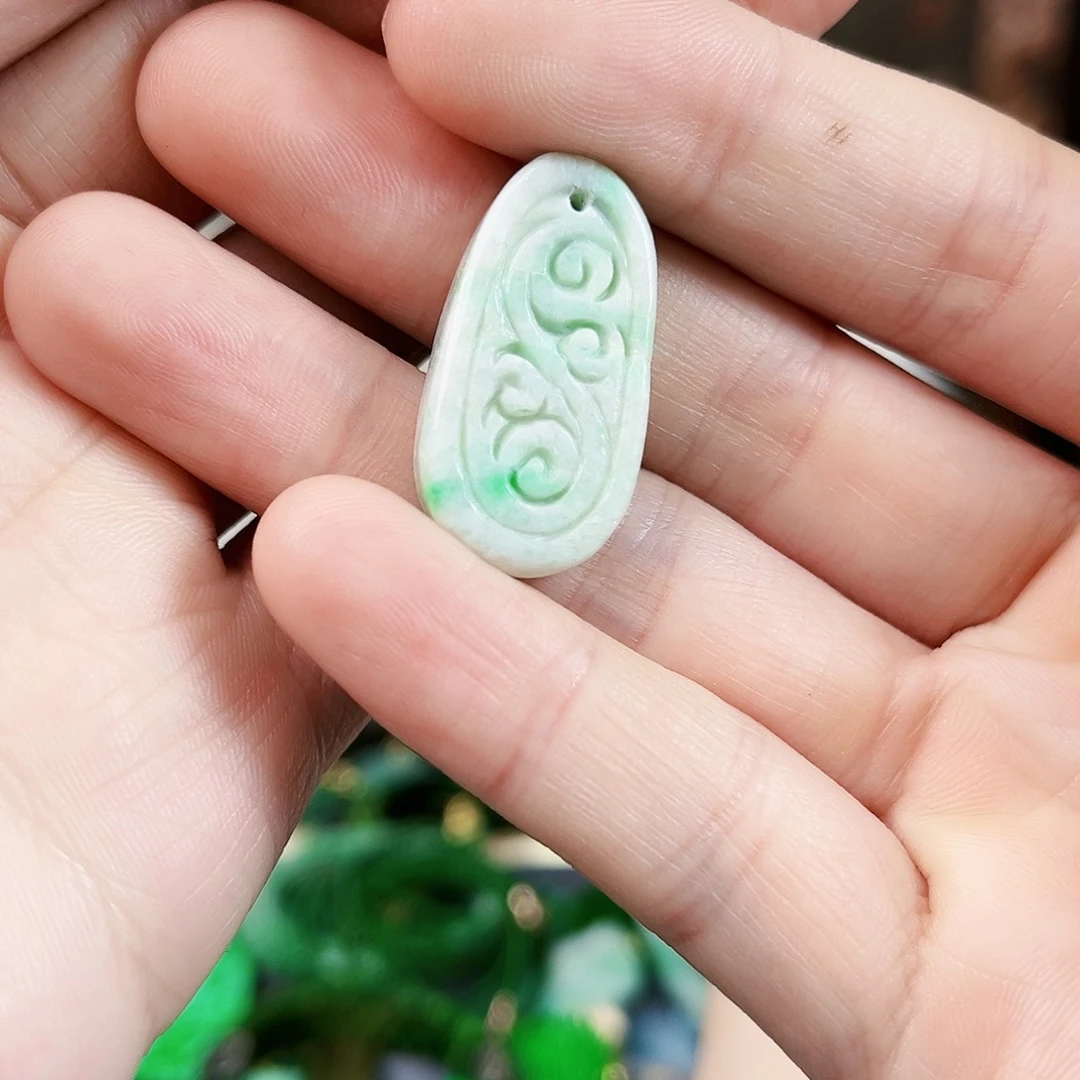翡翠颈饰未镶嵌吊坠