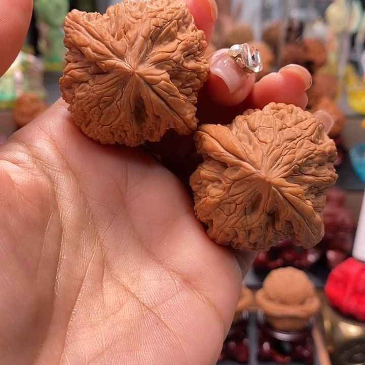 吊坠文玩核桃44虎头王