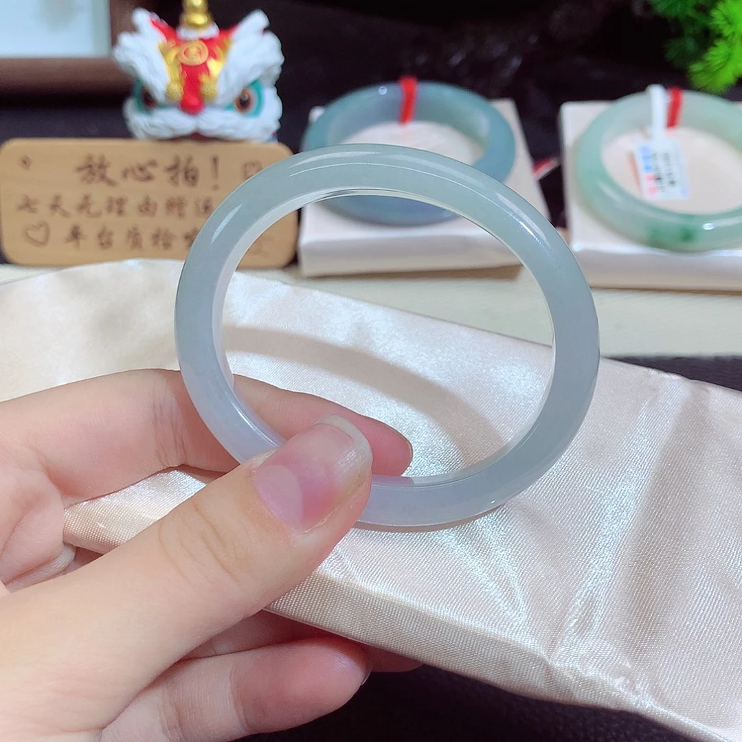 翡翠未镶嵌手镯475
