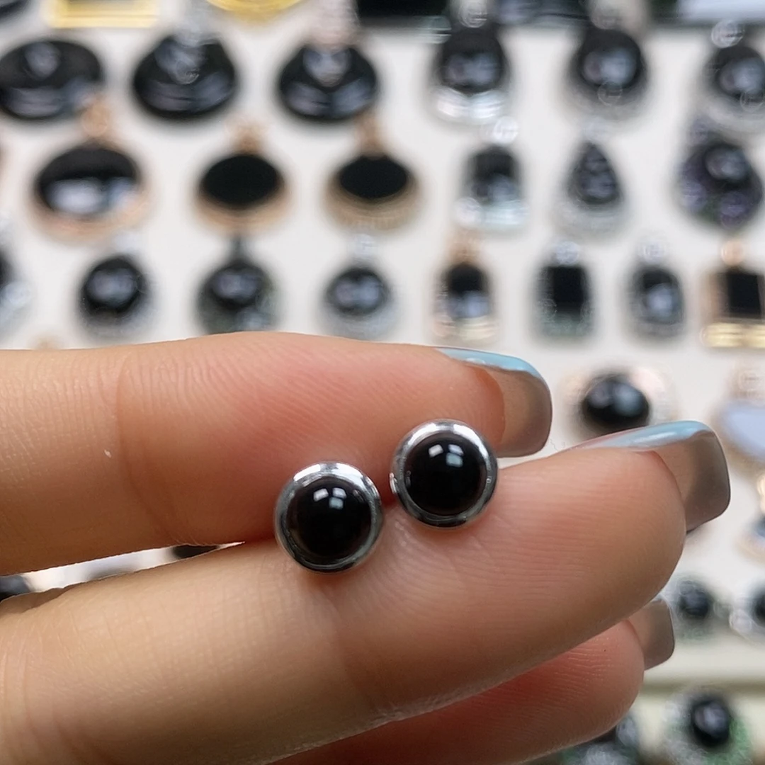 翡翠18K金镶嵌耳饰