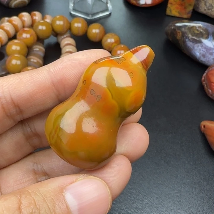 微***朵玛瑙/玉髓未镶嵌原矿玛瑙项链牌子