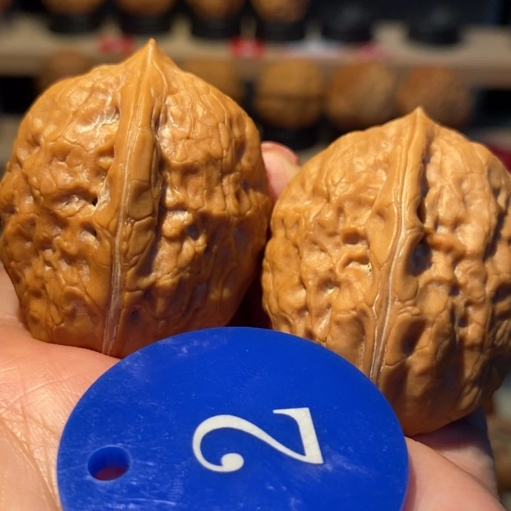 铁核桃盘龙佛36尺寸