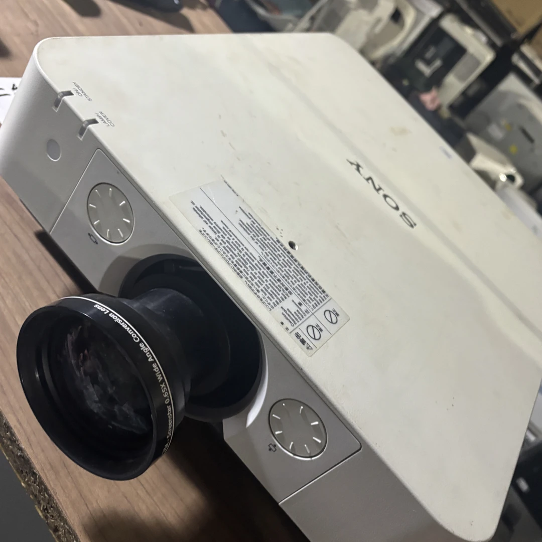 二手Sony 1920.1200白标配件机投影仪 运费自理