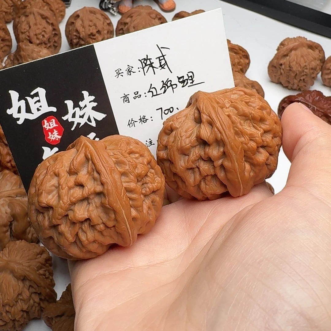 陈***c吊坠桃核红锦鲤一