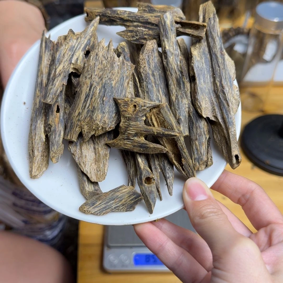 沉香沉香碎屑星**眠紫棋虫漏块料100克
