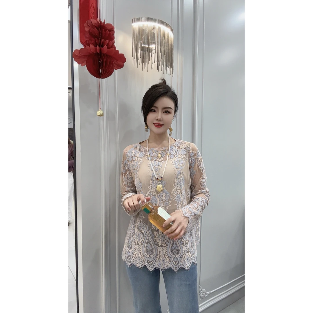 ［文静家］春款重工刺绣蕾丝打底衫女