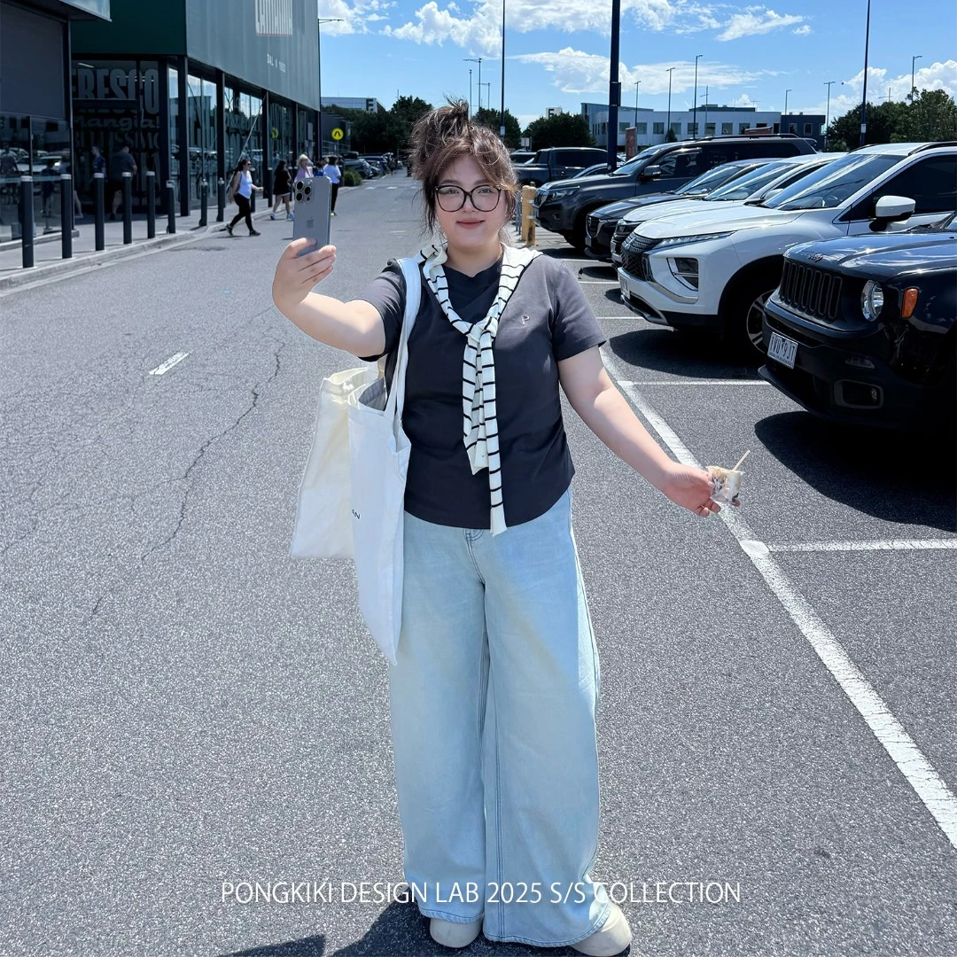 老章和小胖PONGKIKI慵懒海浪牛仔裤女大码春季浅蓝色宽松直筒长裤