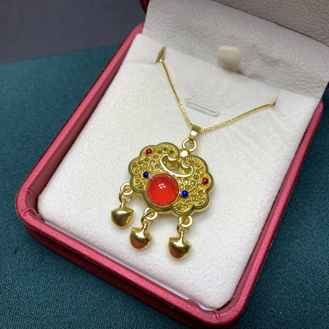 （嘉之源）  时尚精美高端吊坠23000