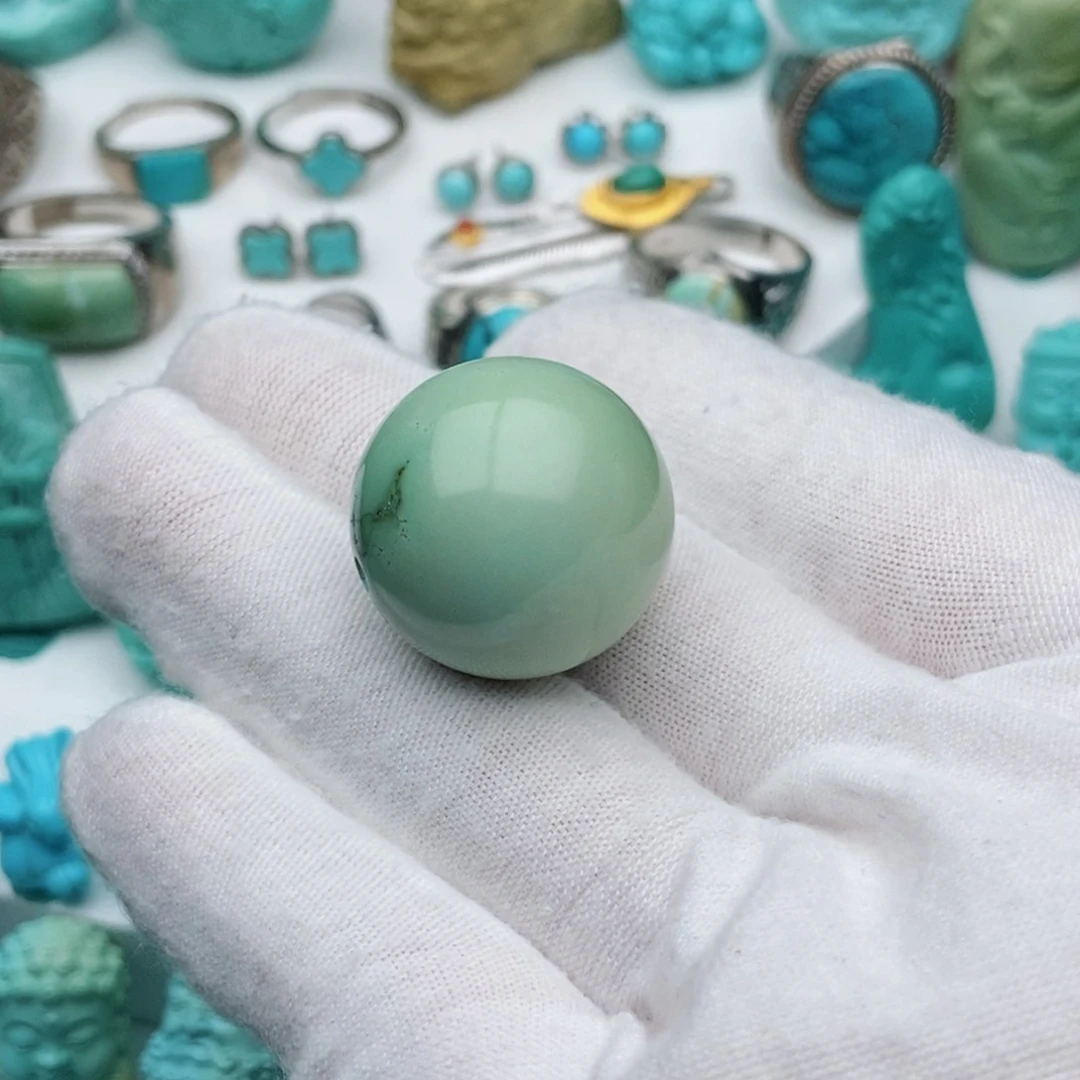 绿松石未镶嵌颈饰