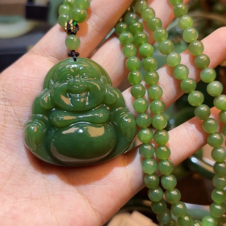 颈饰未镶嵌和田玉（碧玉）