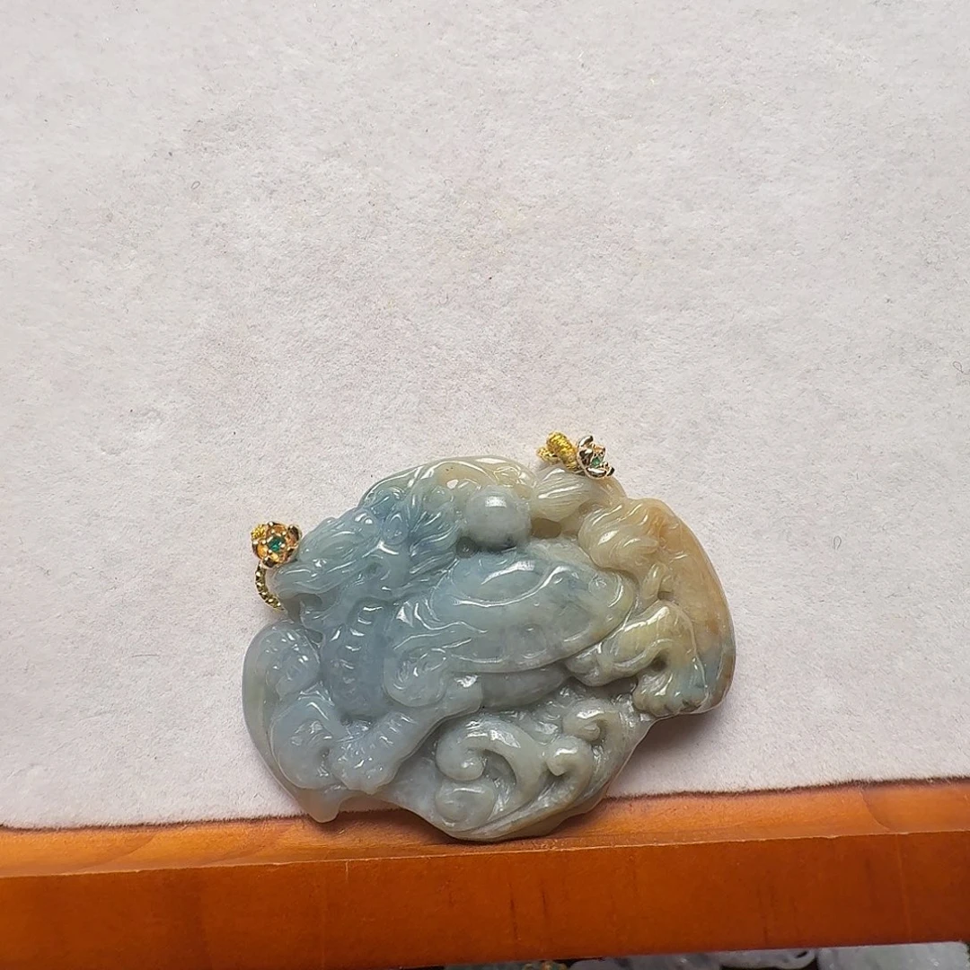 吊坠(赠链)未镶嵌翡翠