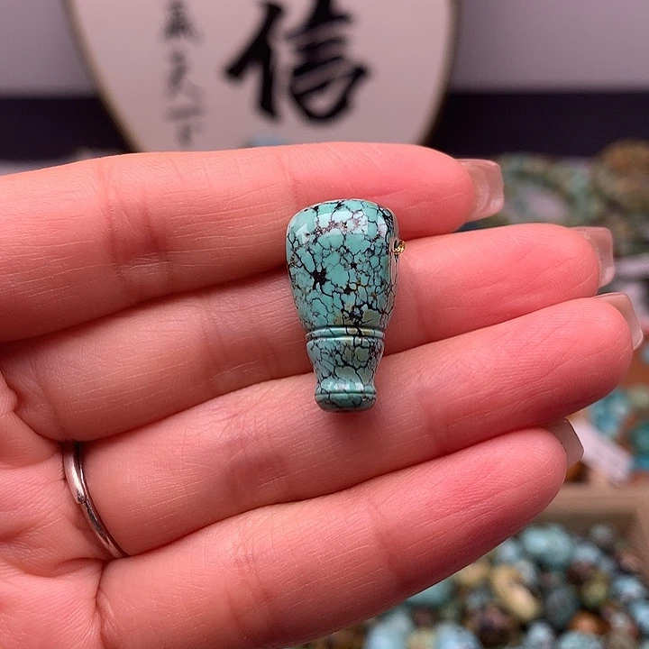 绿松石未镶嵌扣子