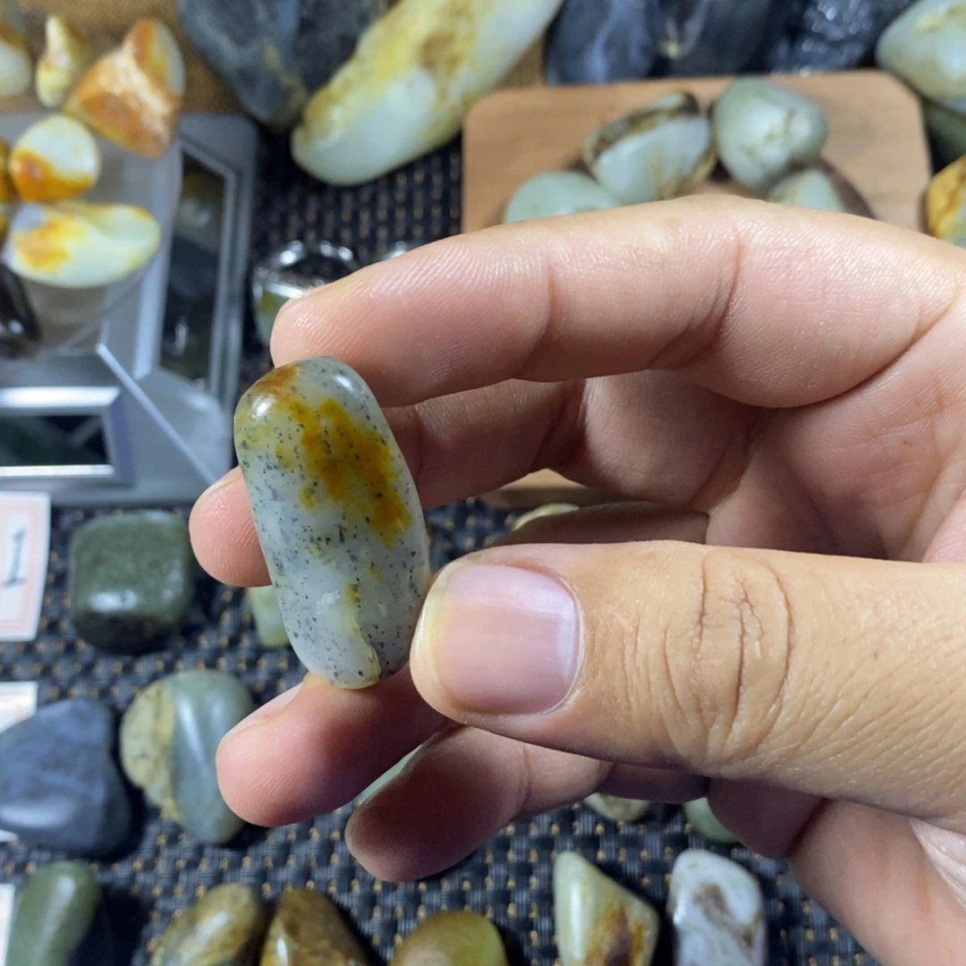 和田玉（糖玉）未镶嵌挂件